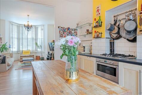 Messina Avenue, Kilburn, NW6 2 bed flat for sale