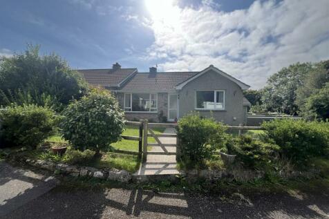 3 bedroom semi-detached bungalow for sale