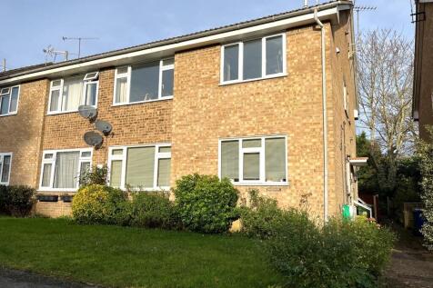 BLACKMOOR WOOD, ASCOT, BERKSHIRE, SL5... 2 bed maisonette for sale