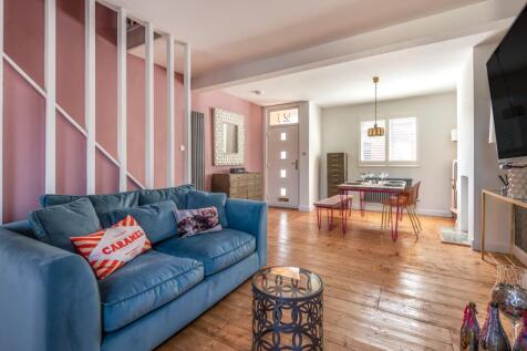 THE CROFT, MAIDENHEAD, BERKSHIRE, SL6... 2 bed house for sale
