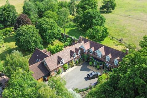 6 bedroom detached house for sale