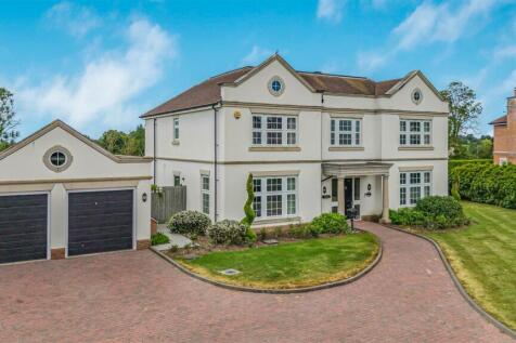 5 bedroom detached house for sale