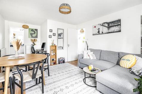 1 bedroom maisonette for sale