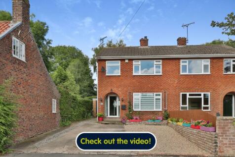 3 bedroom semi-detached house for sale