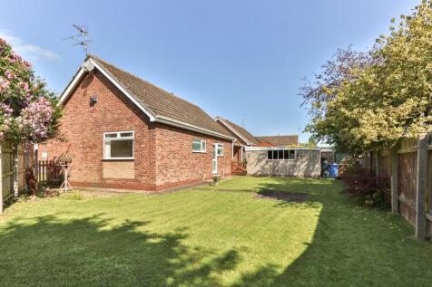 Cave Crescent, Cottingham,  HU16 5LA 2 bed bungalow for sale