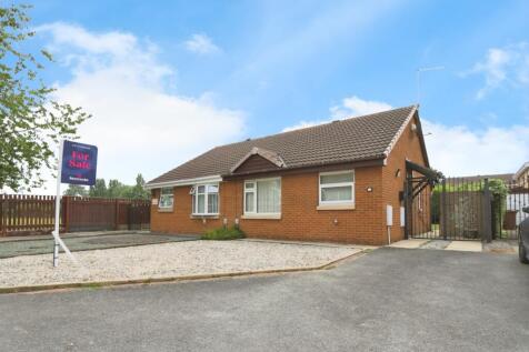 2 bedroom semi-detached bungalow for sale
