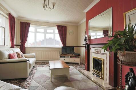The Wolds, Cottingham, HU16 5LQ 3 bed bungalow for sale