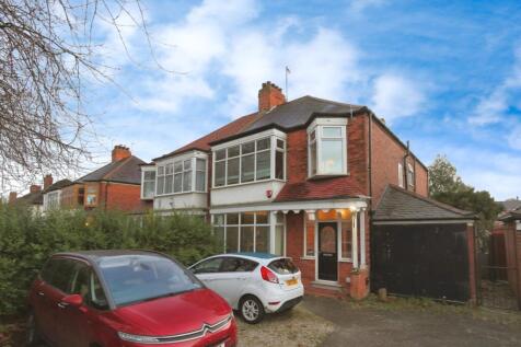 Cottingham Road, Hull, East Riding of... 4 bed semi