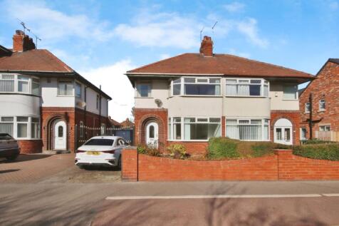 James Reckitt Avenue, Hull,  HU8 0LP 3 bed semi