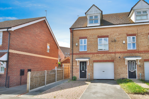 Easter Wood Close, Bransholme, Hull... 3 bed end of terrace house for sale