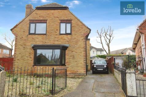 St Martins Crescent, Grimsby DN33 4 bed detached house for sale