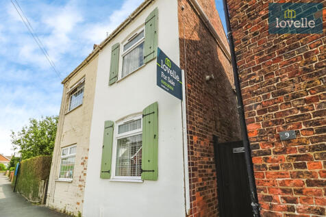 Riby Road, Keelby DN41 2 bed cottage for sale