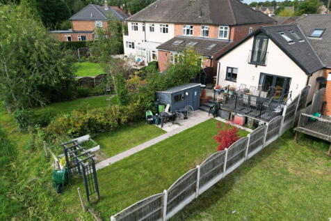 3 bedroom semi-detached bungalow for sale
