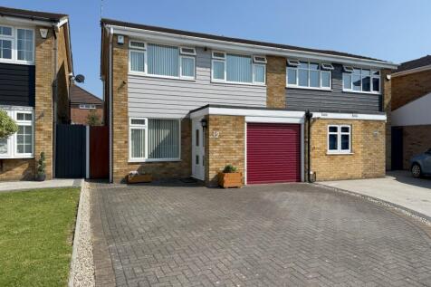 3 bedroom semi-detached house for sale