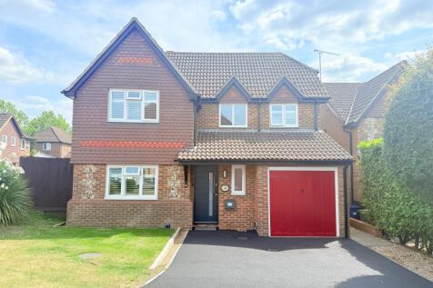 4 bedroom detached house for sale