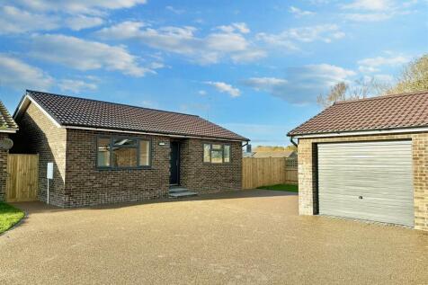 Sevenoaks Road, Eastbourne 2 bed detached bungalow for sale