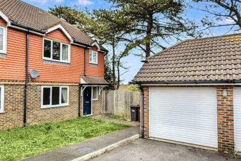 Rangemore Close, Eastbourne 3 bed semi