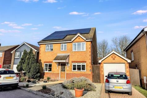 The Thatchings, Polegate 4 bed detached house for sale