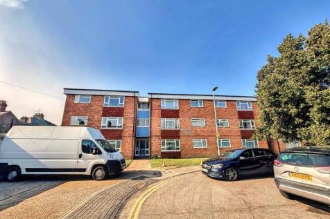 Belle Vue Road, Eastbourne 2 bed flat for sale
