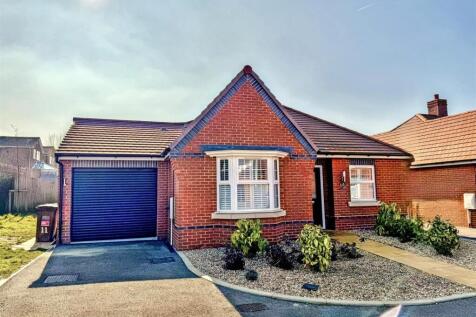 2 bedroom detached bungalow for sale