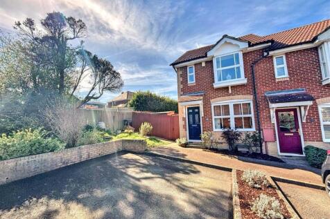 2 bedroom end of terrace house for sale