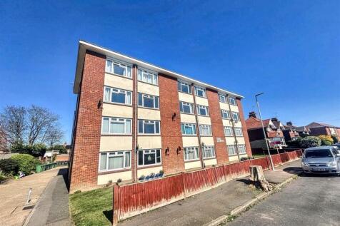 Roselands Avenue, Eastbourne 2 bed flat for sale