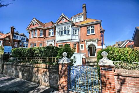 Darley Road, Eastbourne 3 bed flat for sale