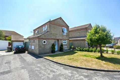Sturdee Close, Eastbourne 3 bed detached house for sale