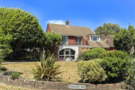 5 bedroom detached house for sale