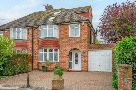 4 bedroom semi-detached house for sale