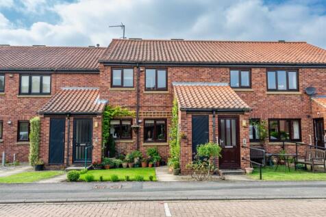 Heslington Court, Heslington, York 1 bed flat for sale