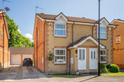 2 bedroom semi-detached house for sale