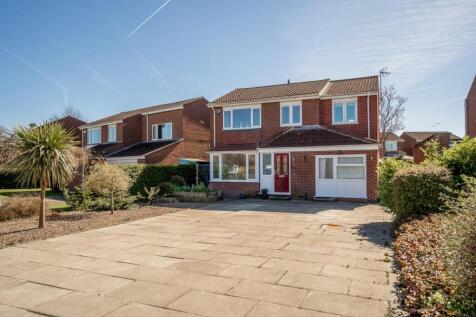 Nairn Close, York 4 bed detached house for sale
