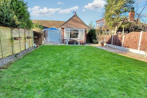 3 bedroom semi-detached bungalow for sale