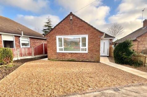 2 bedroom detached bungalow for sale