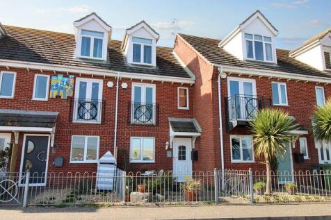 3 bedroom town house for sale