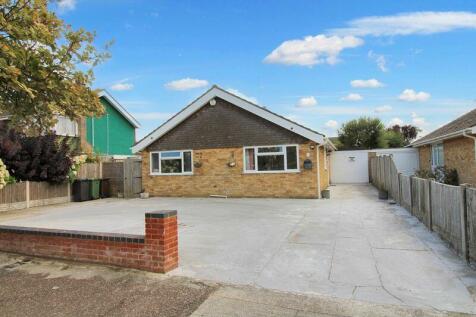 4 bedroom detached bungalow for sale