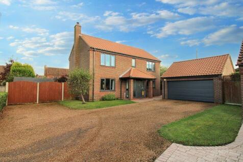 4 bedroom detached house for sale