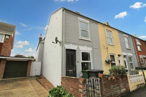 3 bedroom end of terrace house for sale