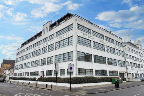 2 bedroom flat for sale