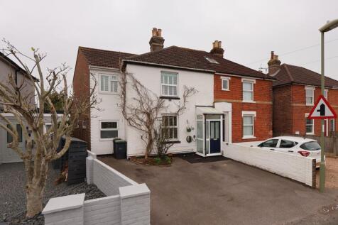 4 bedroom semi-detached house for sale