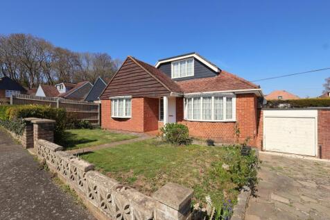 Hazelwood Avenue, Bedhampton, Havant 4 bed detached bungalow for sale