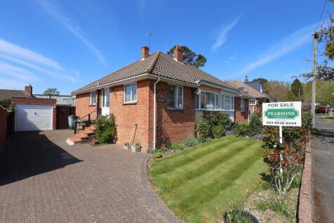2 bedroom semi-detached bungalow for sale