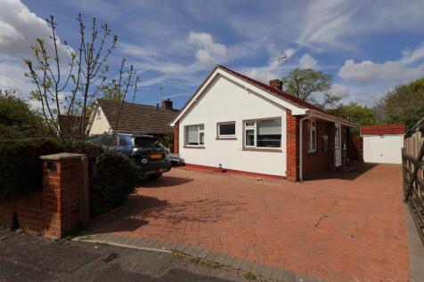 Trosnant Road, Havant 2 bed detached bungalow for sale