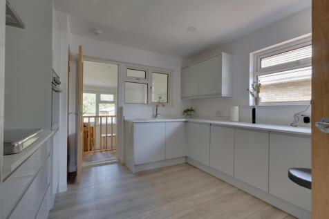 Trosnant Road, Havant 2 bed detached bungalow for sale