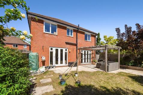 Romsey 4 bed detached house for sale