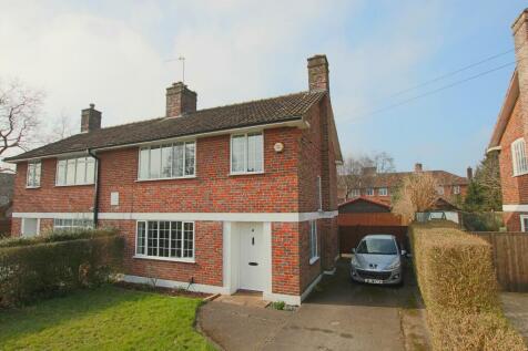 3 bedroom semi-detached house for sale
