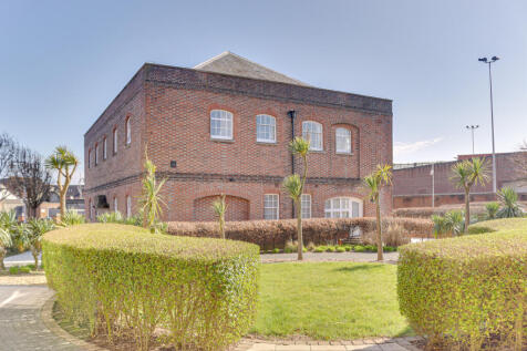 Gunwharf Quays, Portsmouth 3 bed duplex for sale