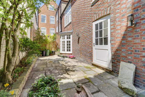 High Street, Old Portsmouth 3 bed cottage for sale