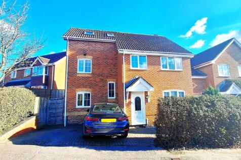 Olympic Way, Fair Oak, Eastleigh 5 bed detached house for sale